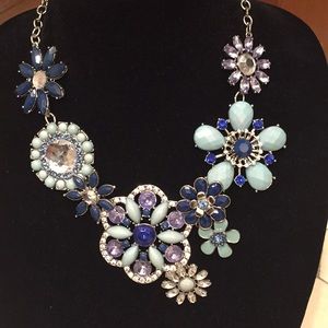 Statement necklace